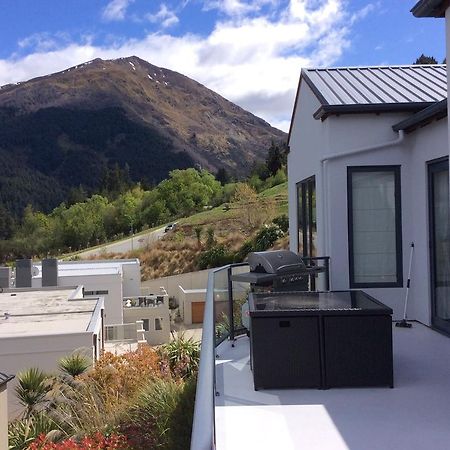 The Queenstown Bothy Exterior photo