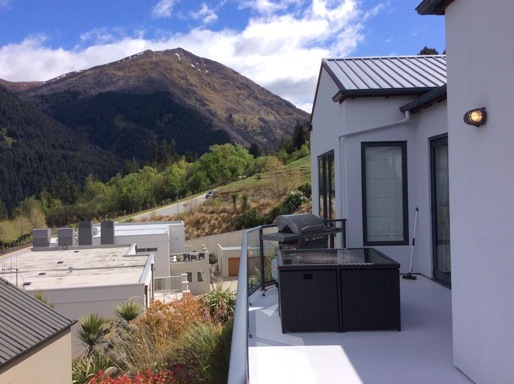 The Queenstown Bothy Exterior photo